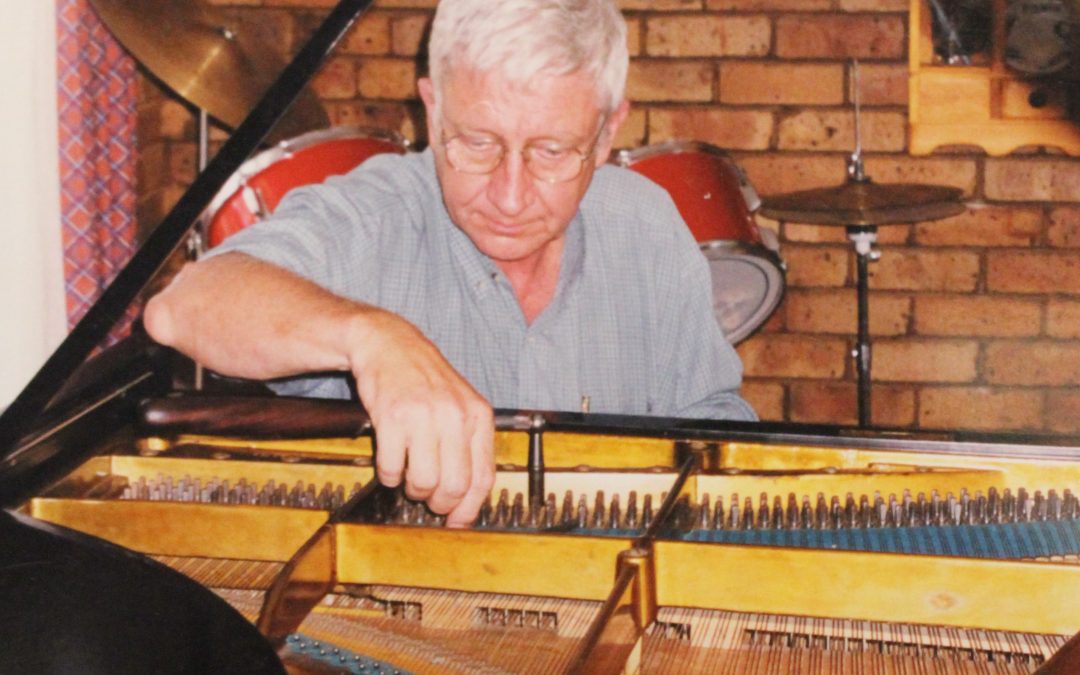 Hy weet álles van klaviere